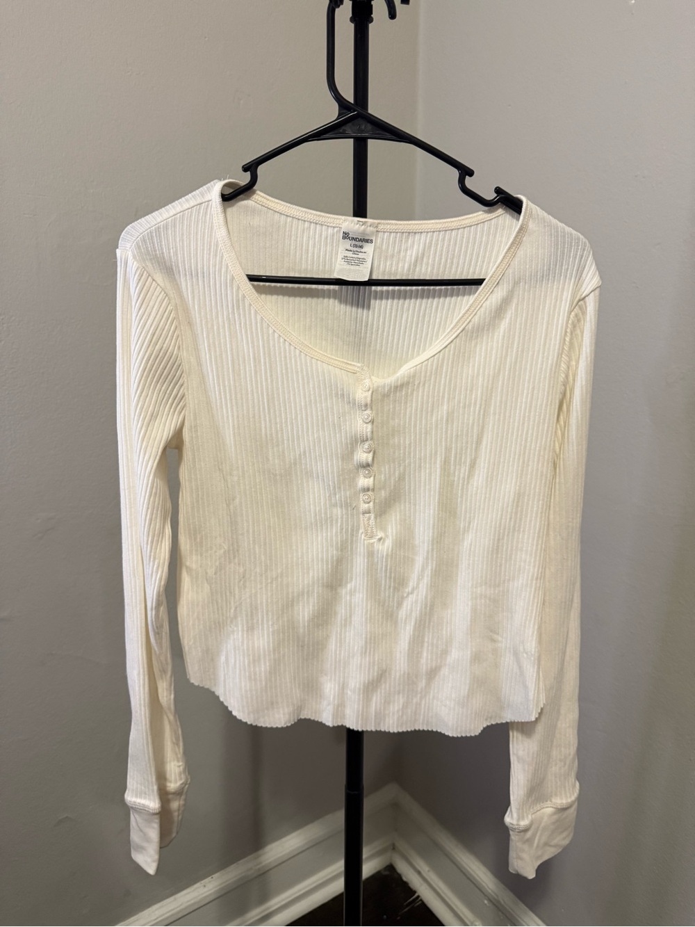 No Boundaries Ivory Ribbed Button-Front Long Sleeve Top